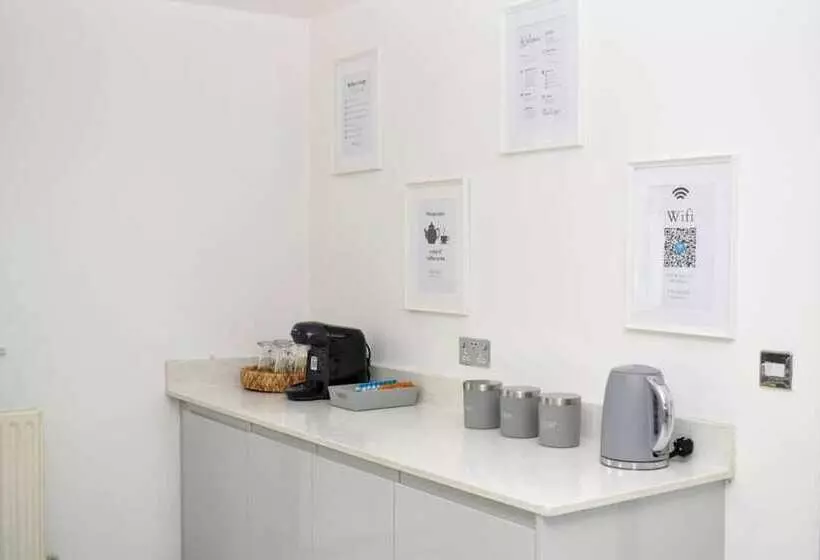 レジデンス Amazing 4br Near Hospital, Free Parking, Sleeps 10