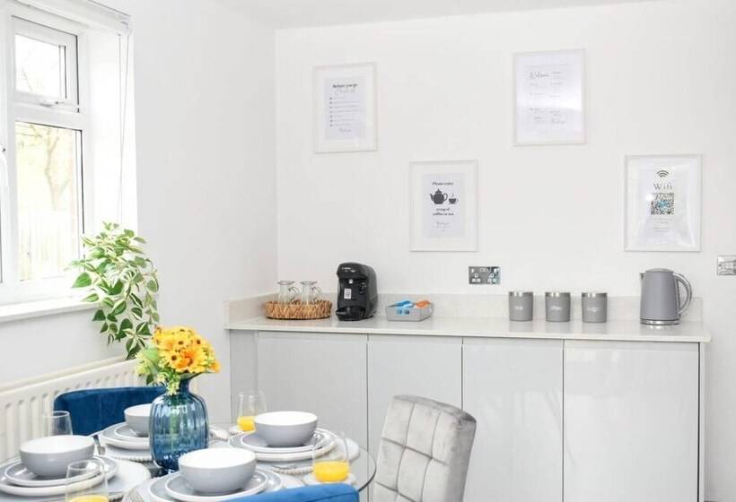 إقامة Amazing 4br Near Hospital, Free Parking, Sleeps 10