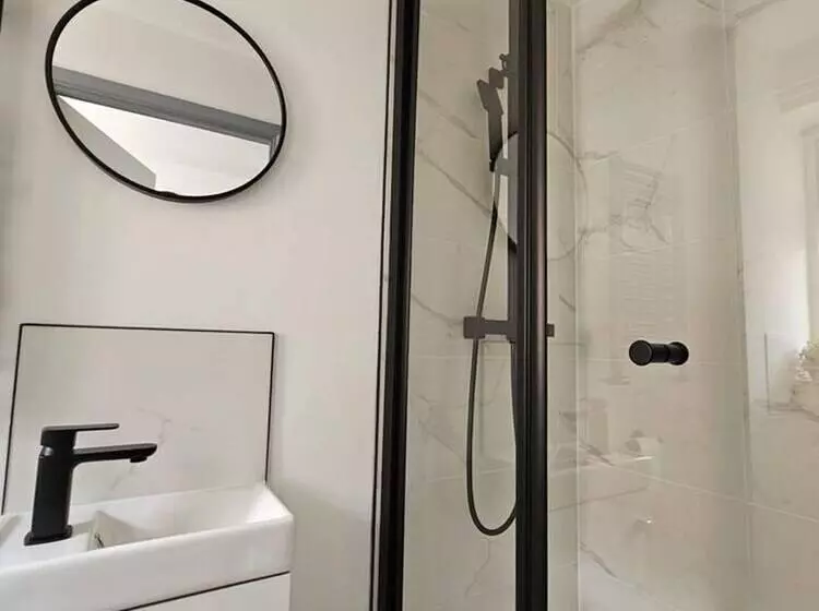 レジデンス Amazing 4br Near Hospital, Free Parking, Sleeps 10