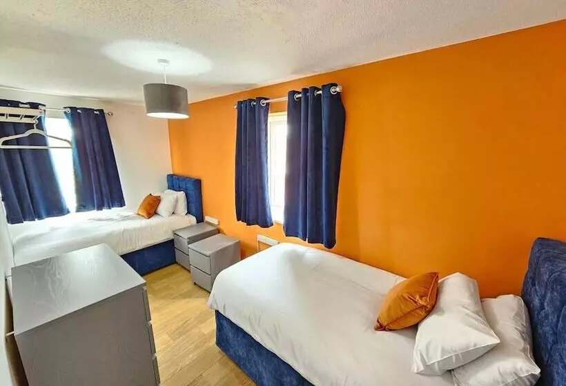 レジデンス Amazing 4br Near Hospital, Free Parking, Sleeps 10