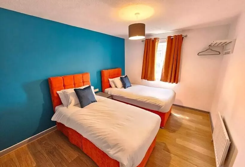 レジデンス Amazing 4br Near Hospital, Free Parking, Sleeps 10
