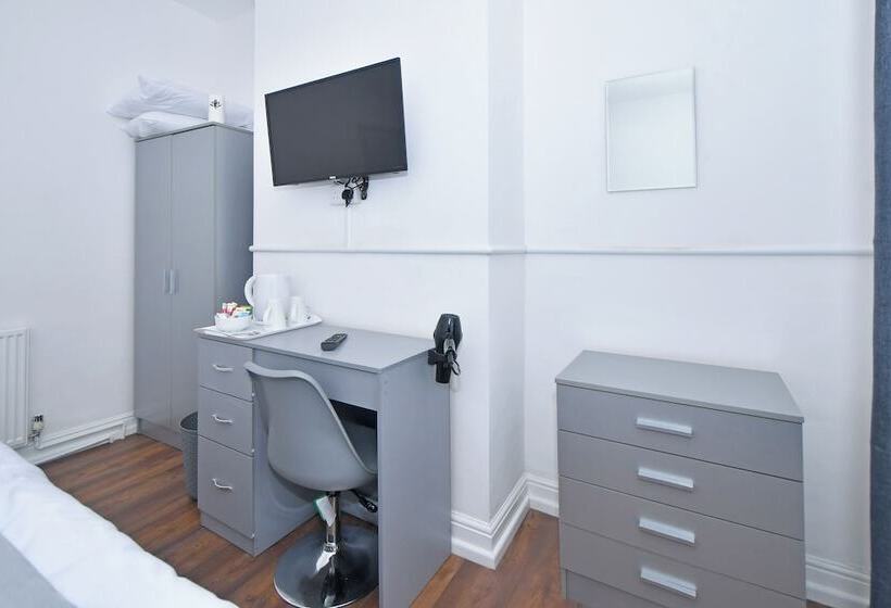 דירת נופש Impeccable 3 Bed House In Stoke On Trent