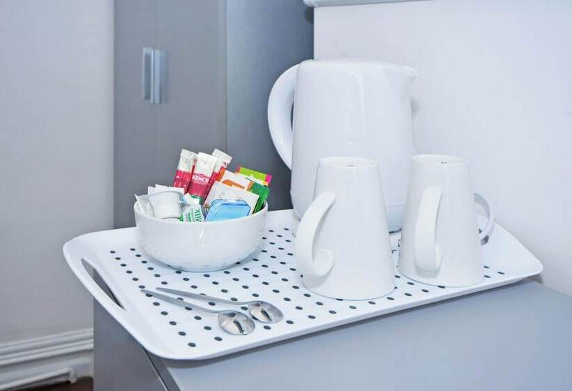 דירת נופש Impeccable 3 Bed House In Stoke On Trent