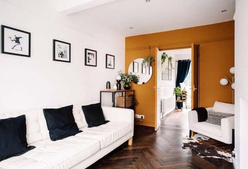 اقامتگاه Modern & Stylish Home In The Heart Of Belfast City