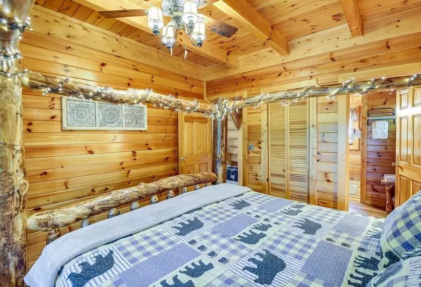 Sevierville Cabin W/ Wraparound Deck + Lake Access