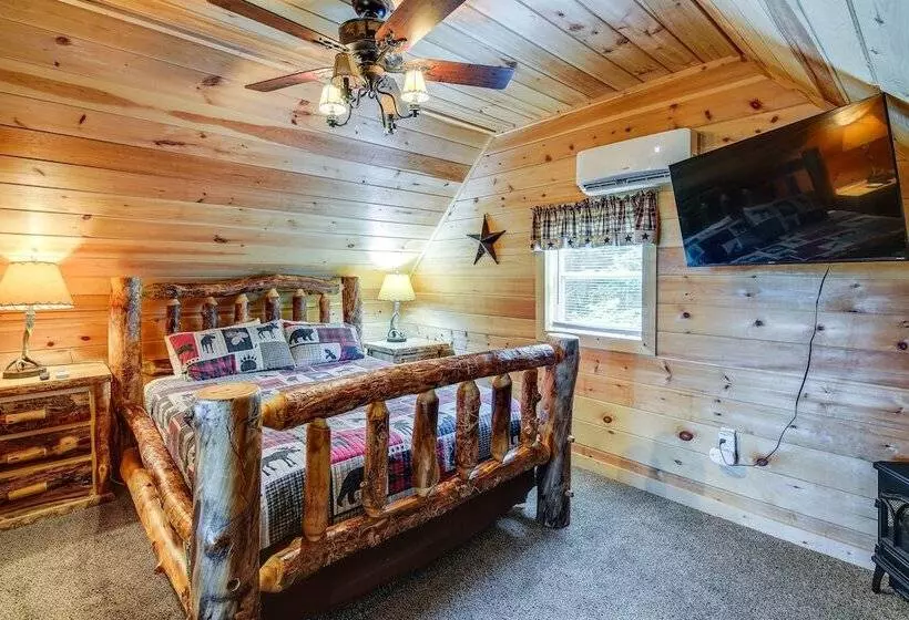 Sevierville Cabin W/ Wraparound Deck + Lake Access