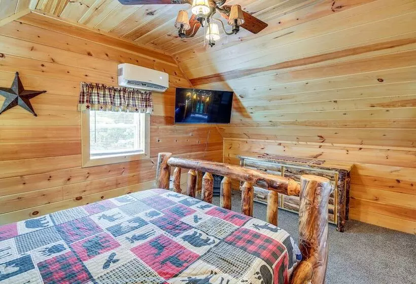 Sevierville Cabin W/ Wraparound Deck + Lake Access