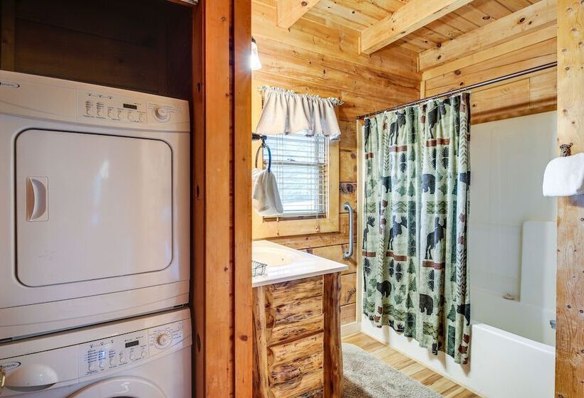 Sevierville Cabin W/ Wraparound Deck + Lake Access