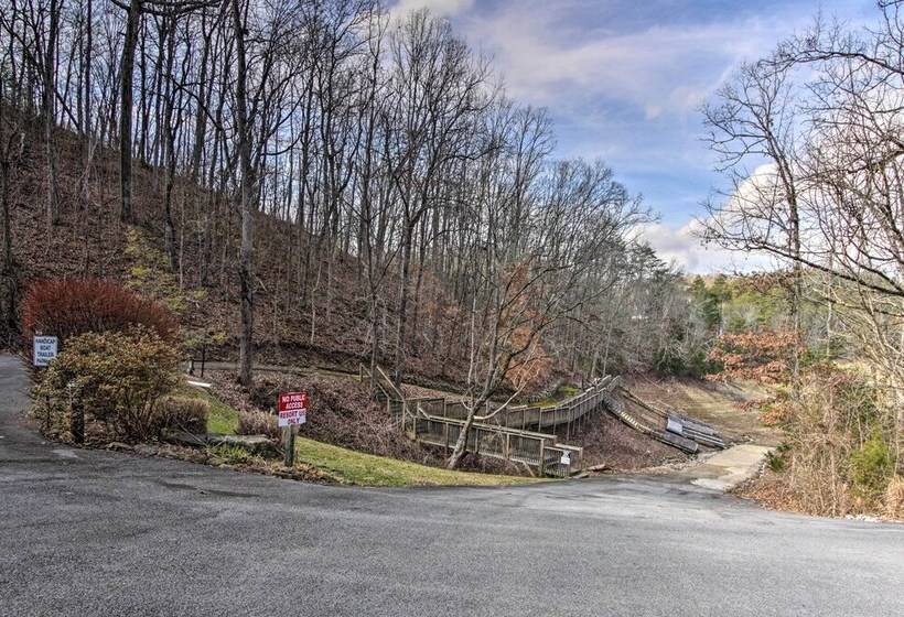Sevierville Cabin W/ Wraparound Deck + Lake Access