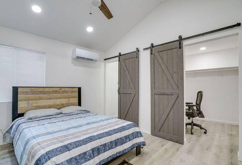 Sleek + Modern El Paso Retreat ~ 6 Mi To Downtown!