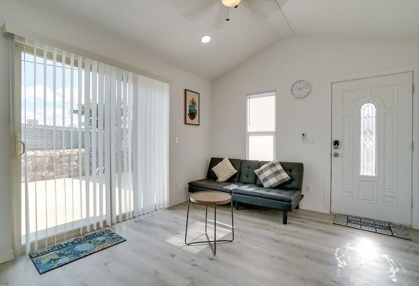 Sleek + Modern El Paso Retreat ~ 6 Mi To Downtown!