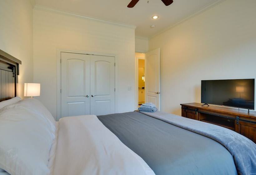 Spacious Amarillo Home: 6 Mi To Downtown!