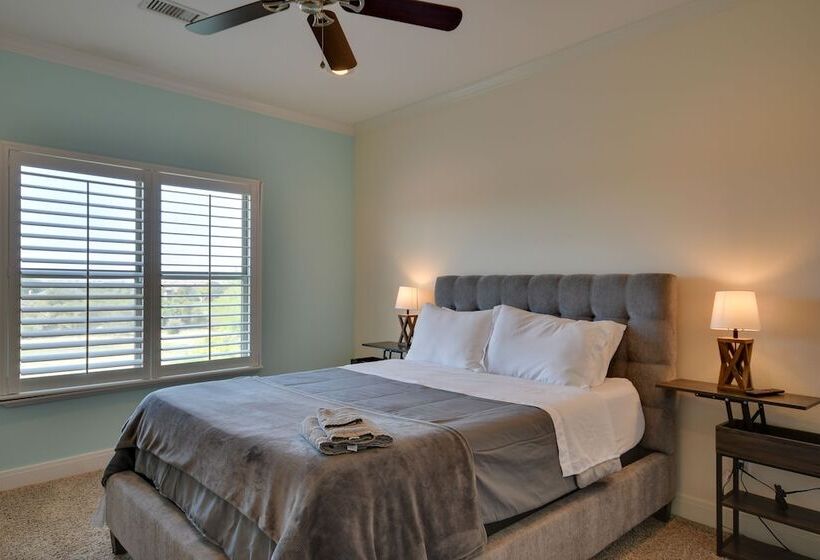 Spacious Amarillo Home: 6 Mi To Downtown!