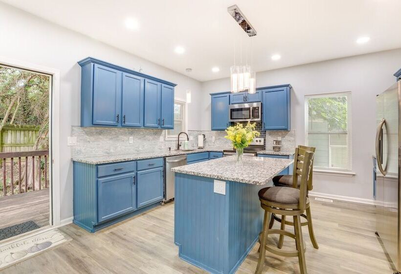 Spacious Atlanta Home ~ 2 Mi To Downtown!