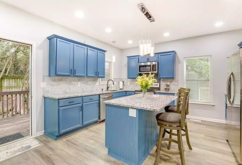 Spacious Atlanta Home ~ 2 Mi To Downtown!