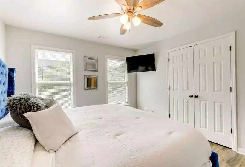 Spacious Atlanta Home ~ 2 Mi To Downtown!