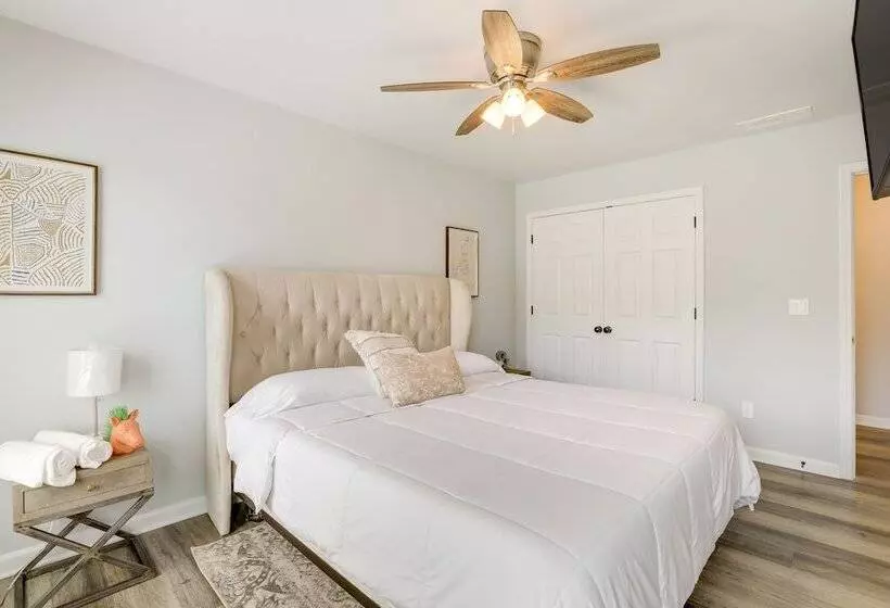 Spacious Atlanta Home ~ 2 Mi To Downtown!