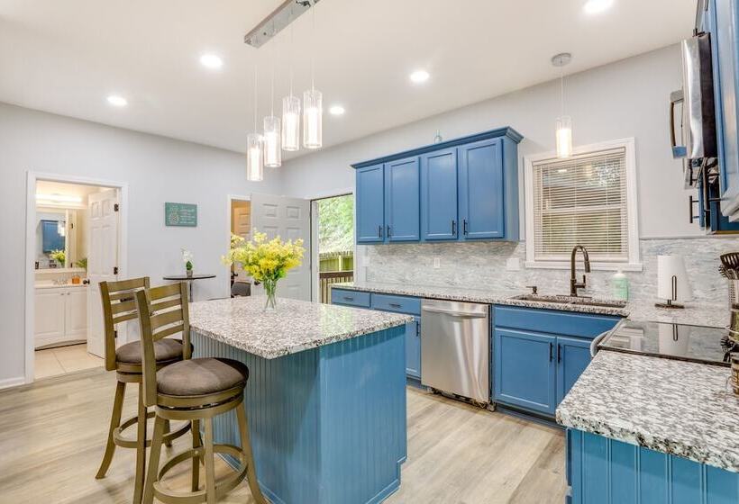 Spacious Atlanta Home ~ 2 Mi To Downtown!