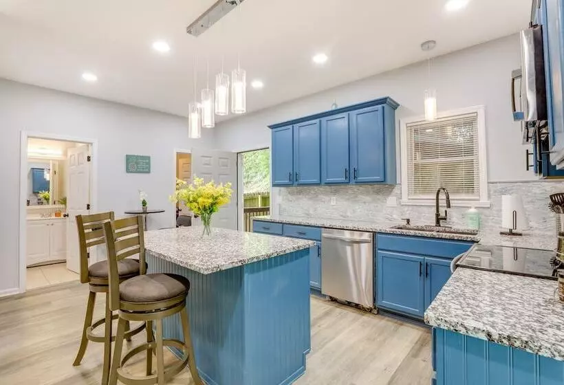 Spacious Atlanta Home ~ 2 Mi To Downtown!