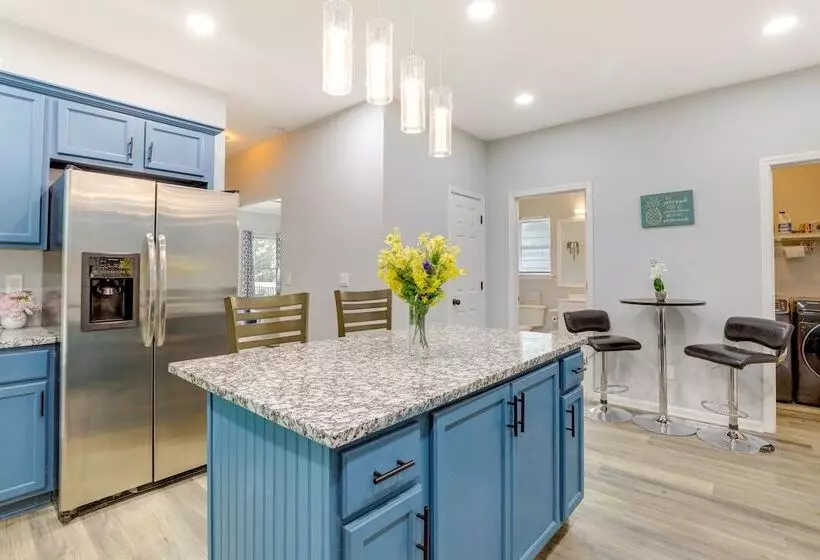 Spacious Atlanta Home ~ 2 Mi To Downtown!