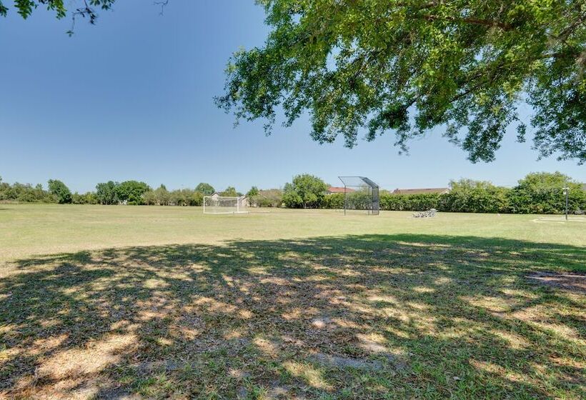 Kissimmee Home: Pool, Game Room & Lake Views!