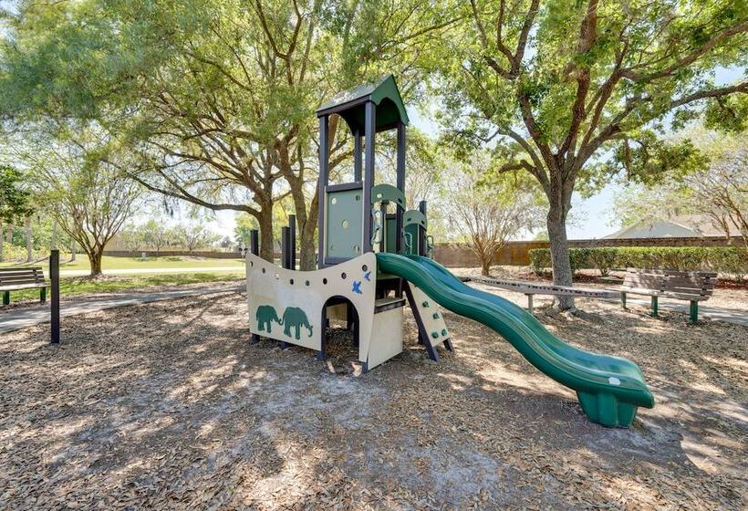 Kissimmee Home: Pool, Game Room & Lake Views!