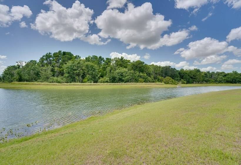 Kissimmee Home: Pool, Game Room & Lake Views!