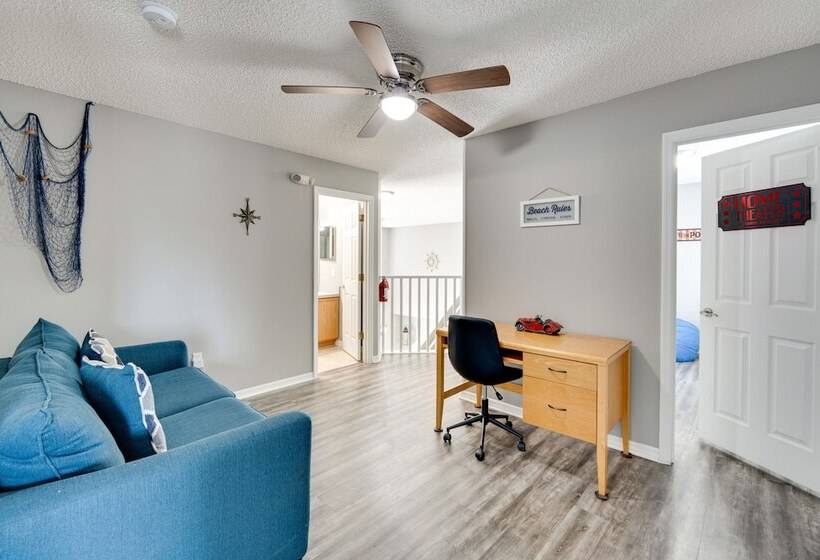 Kissimmee Home: Pool, Game Room & Lake Views!