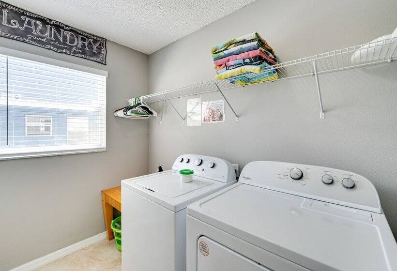 Kissimmee Home: Pool, Game Room & Lake Views!