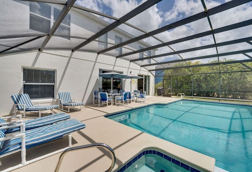 Kissimmee Home: Pool, Game Room & Lake Views!