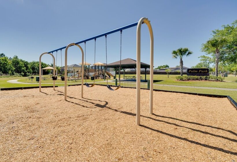 Kissimmee Home: Pool, Game Room & Lake Views!