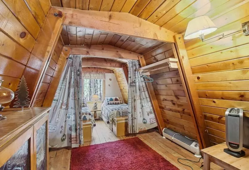 Near Trails: Forest Lake Retreat W/ Backyard Oasis