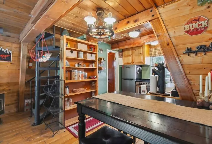 Near Trails: Forest Lake Retreat W/ Backyard Oasis