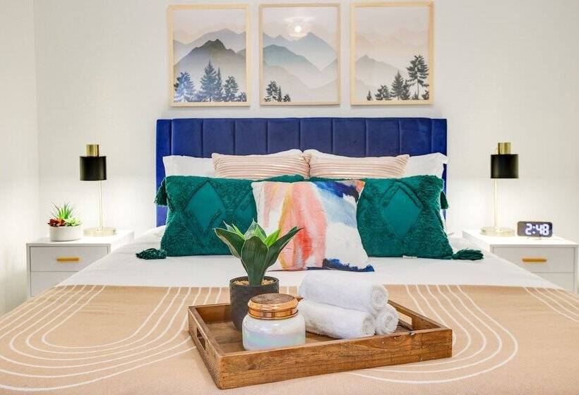 Updated Tacoma Home W/ Fire Pit!