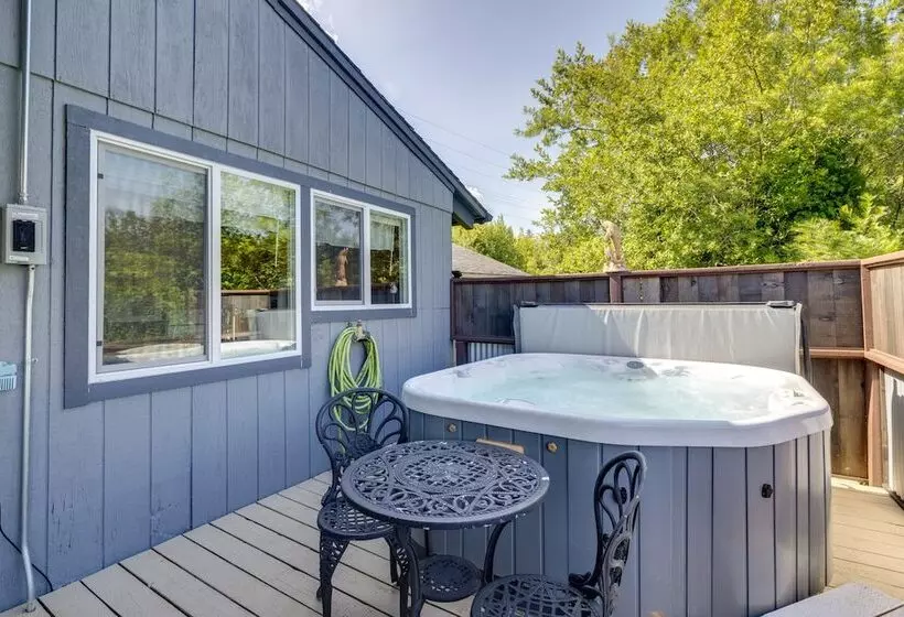 Private Hot Tub & Views: Lovely Waldport Home