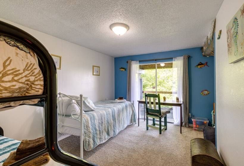 Private Hot Tub & Views: Lovely Waldport Home