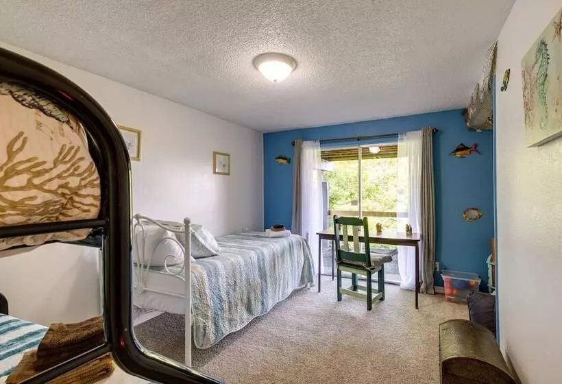 Private Hot Tub & Views: Lovely Waldport Home