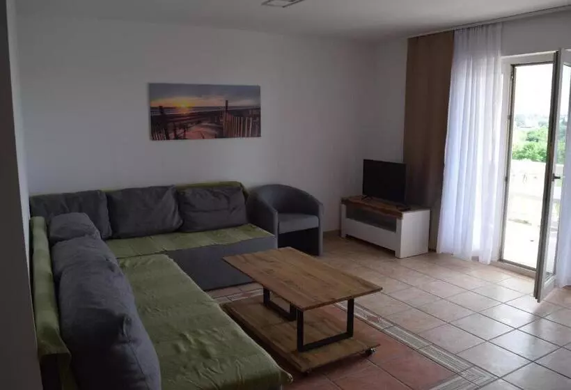 ホテル Apartments Grgic