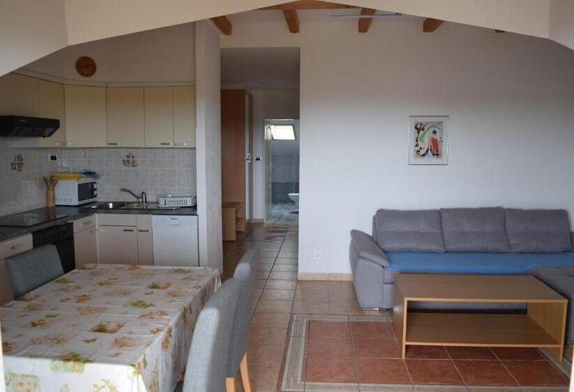 Отель Apartments Grgic