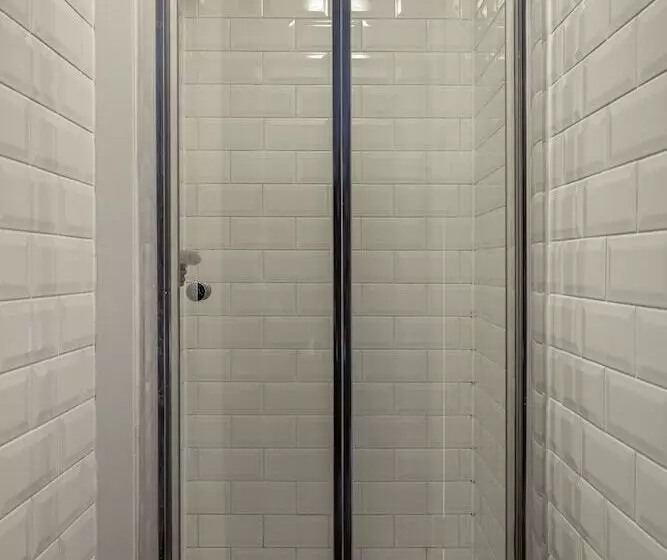 ホテル Kabannas Liverpool