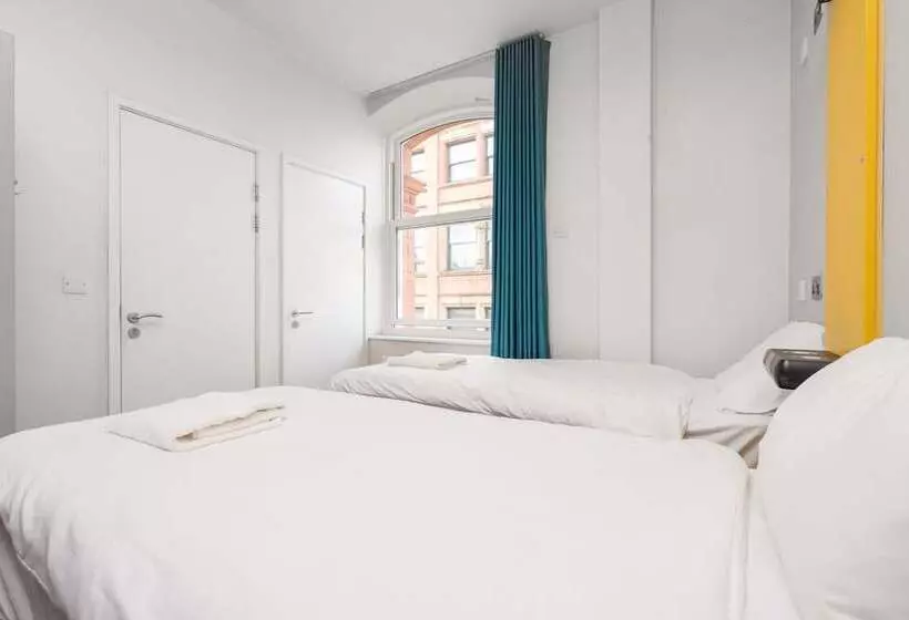 ホテル Kabannas Liverpool