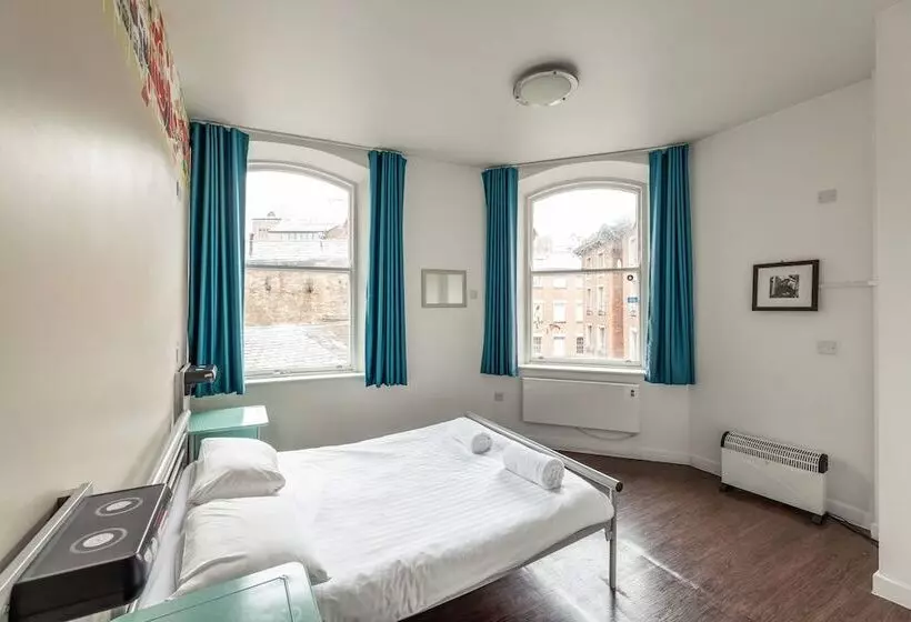 ホテル Kabannas Liverpool