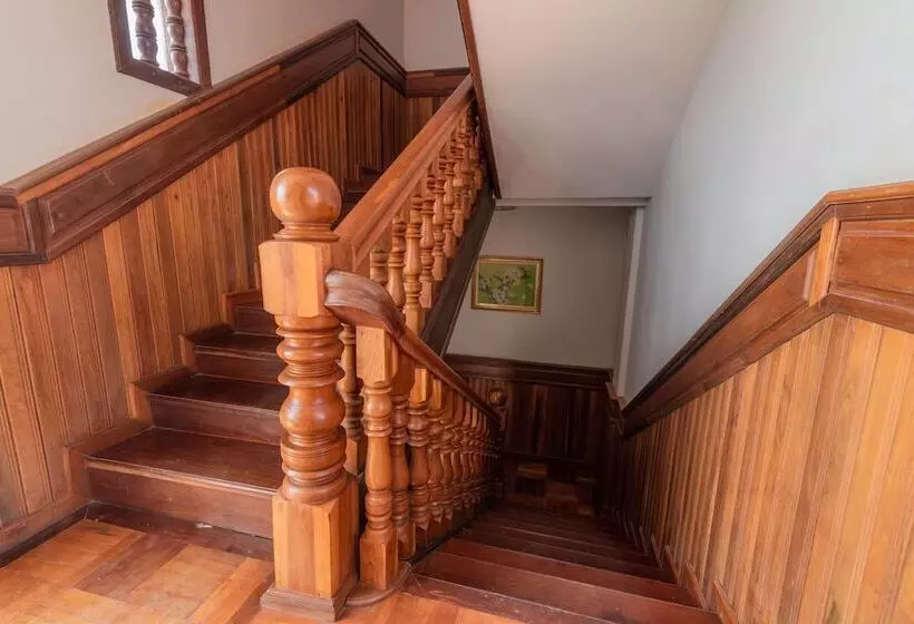 Hotelli Kings Luxury