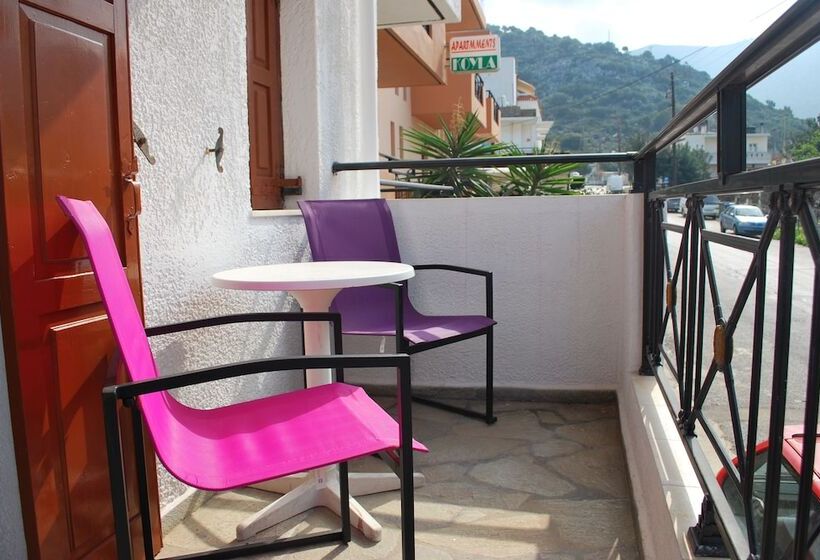 ホテル Koula Apartments