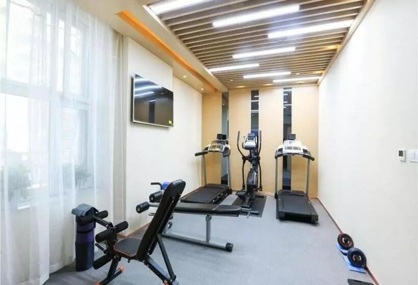 Lavande Hotels Urumqi Beijing Nan Road Railway Bureau Metro Station