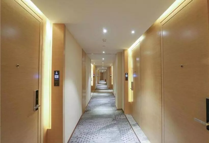 Lavande Hotels Urumqi Beijing Nan Road Railway Bureau Metro Station