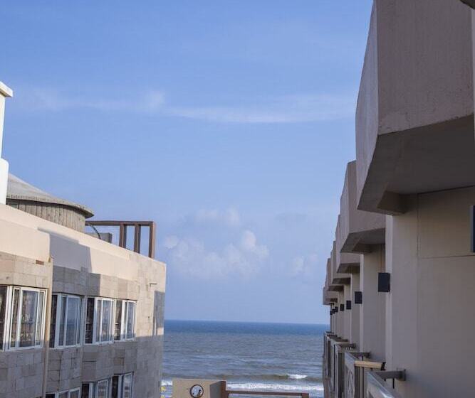 هتل Niladri Premium