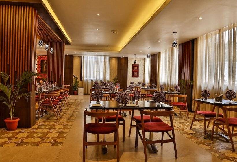 هتل Niladri Premium