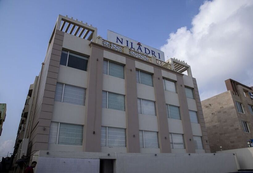 هتل Niladri Premium