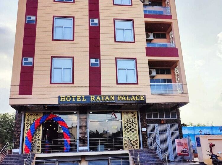 هتل Ratan Palace By Evara